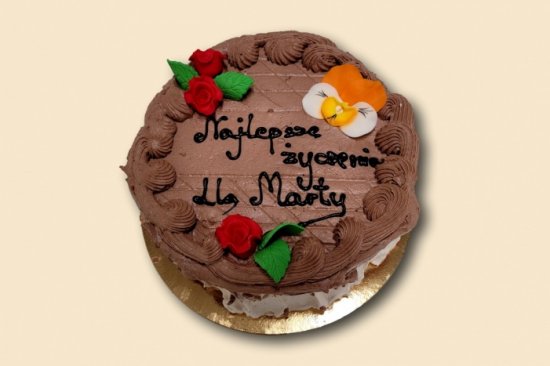 tort okrągły czekoladowo-śmietanowy